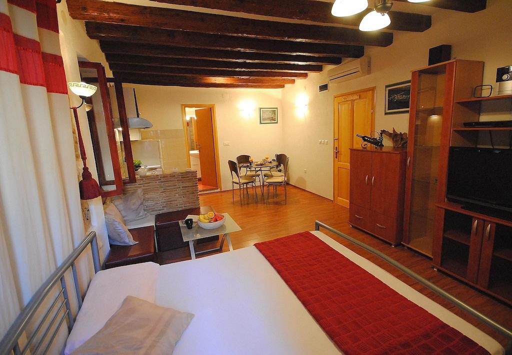 Guesthouse Ancient Stone Rovinj Chambre photo