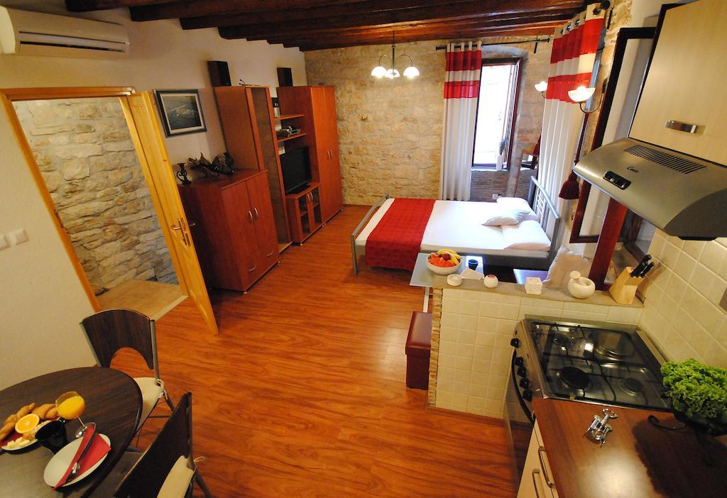 Guesthouse Ancient Stone Rovinj Chambre photo