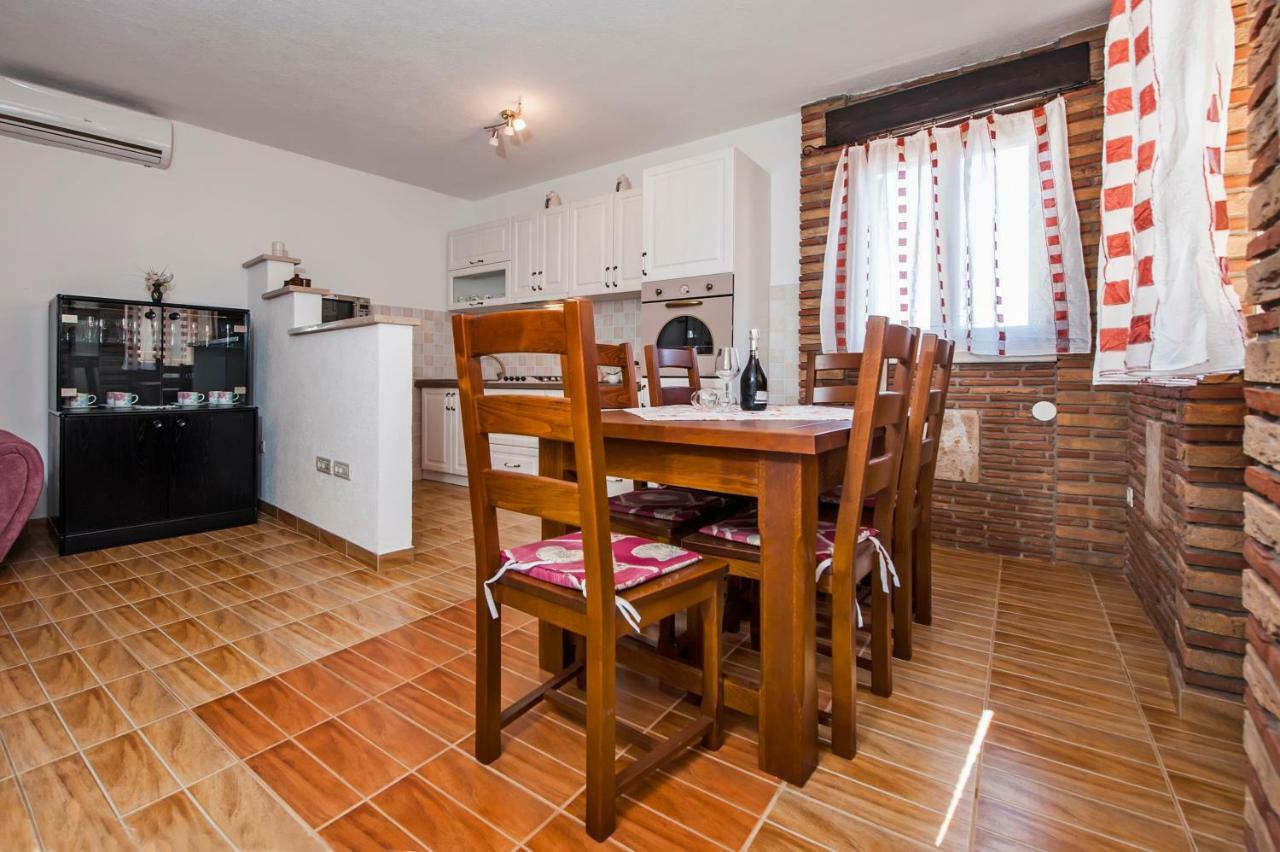 Guesthouse Ancient Stone Rovinj Extérieur photo